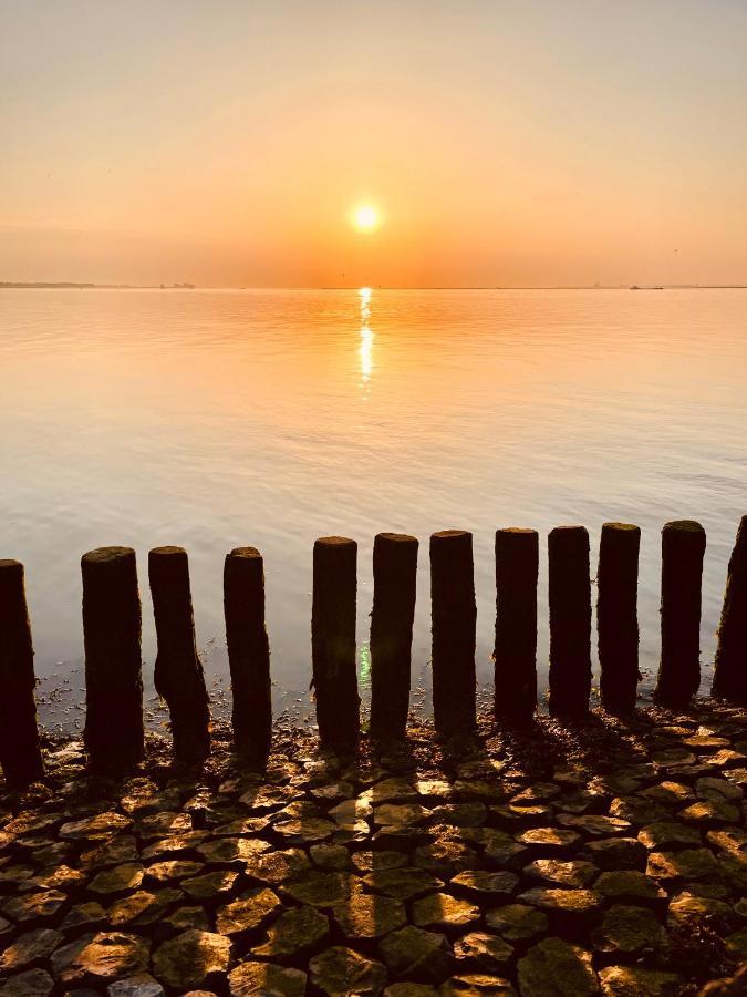 Eglizen Bed & Breakfast Hoofdplaat Bagian luar foto